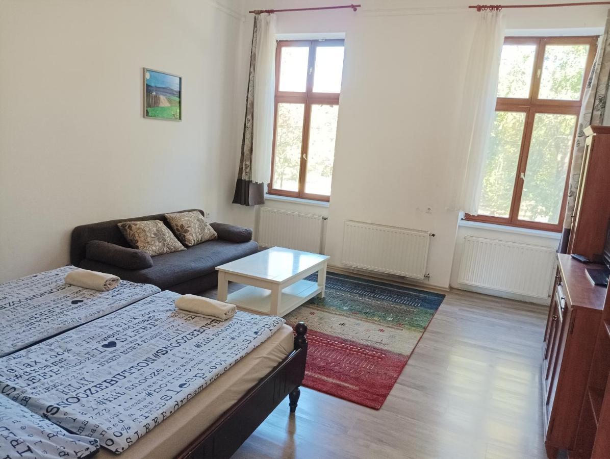 Sarahome1 Szeged Eksteriør billede