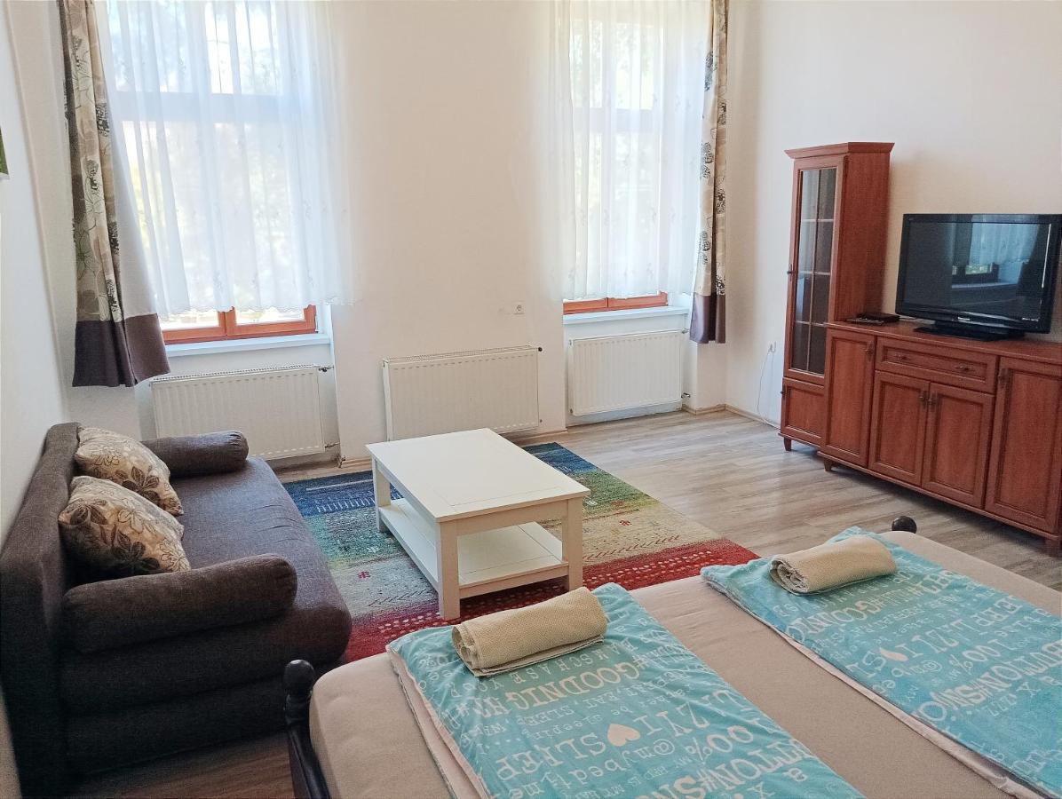 Sarahome1 Szeged Eksteriør billede